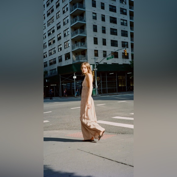 Zara Dresses & Skirts - NWT ZARA TEXTURED MIDI DRESS